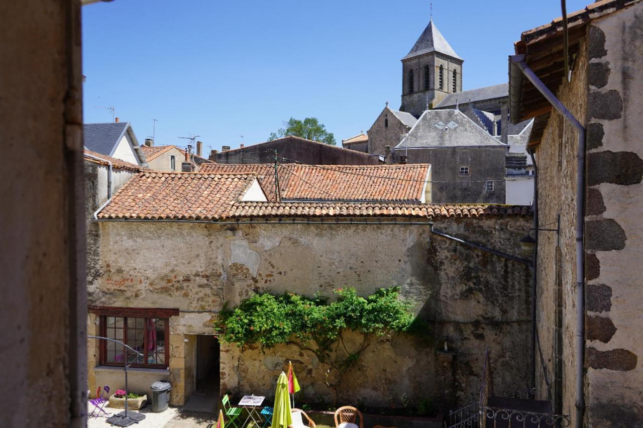 Un Dimanche Chez Julie Chambre Celestine Parthenay Eksteriør billede
